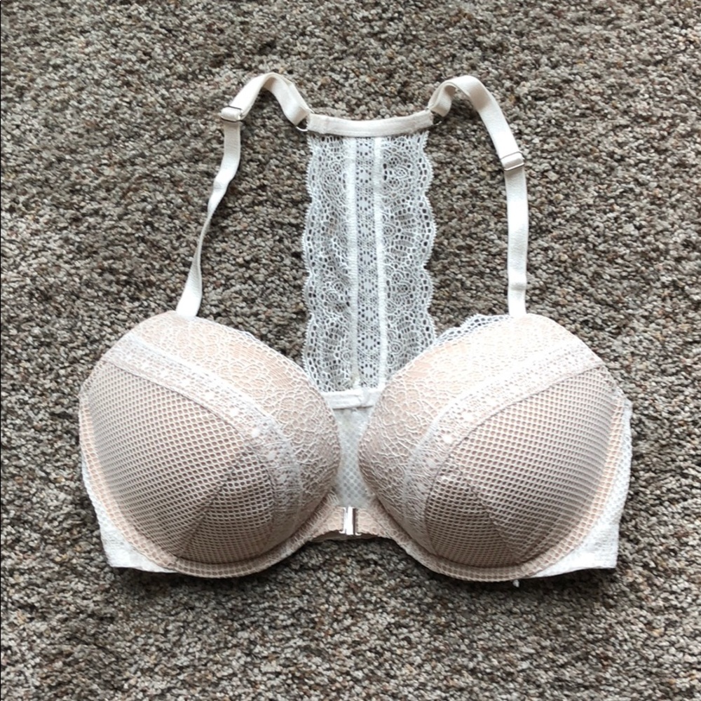 Victoria’s Secret very sexy push-up 34d NWOT